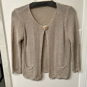 Womens sweater. Made in Italy. Size M.Tan color